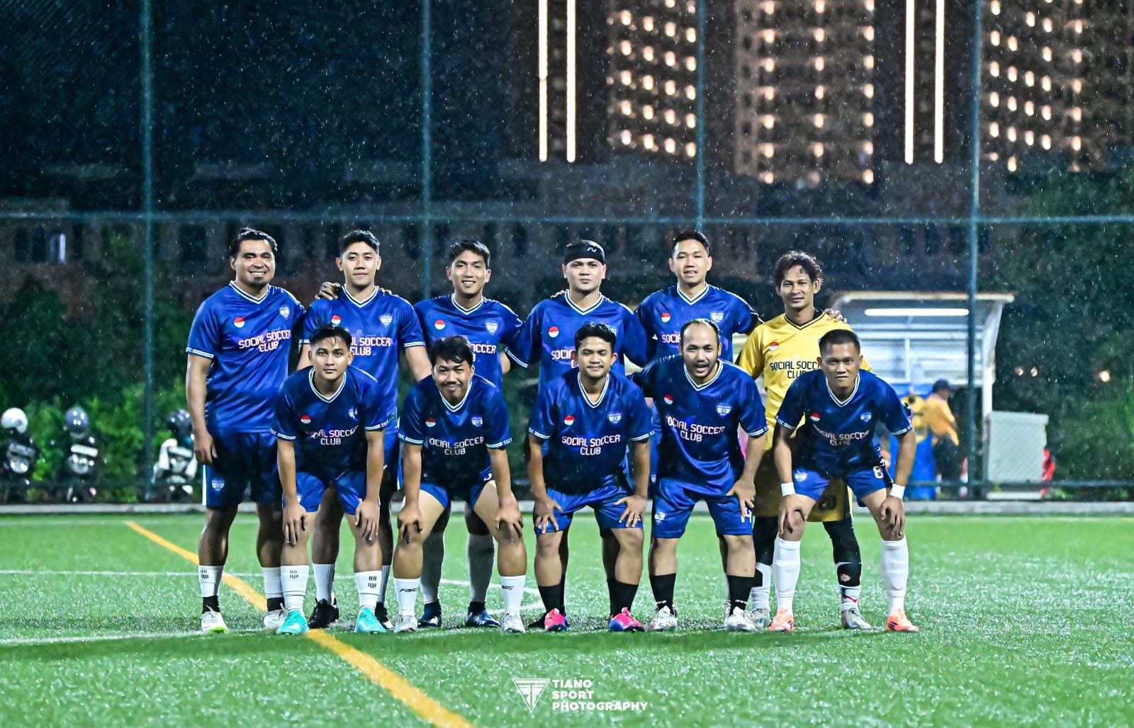 Match malam jersey biru